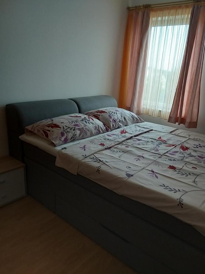 Apartmani Anita Malinska Bagian luar foto