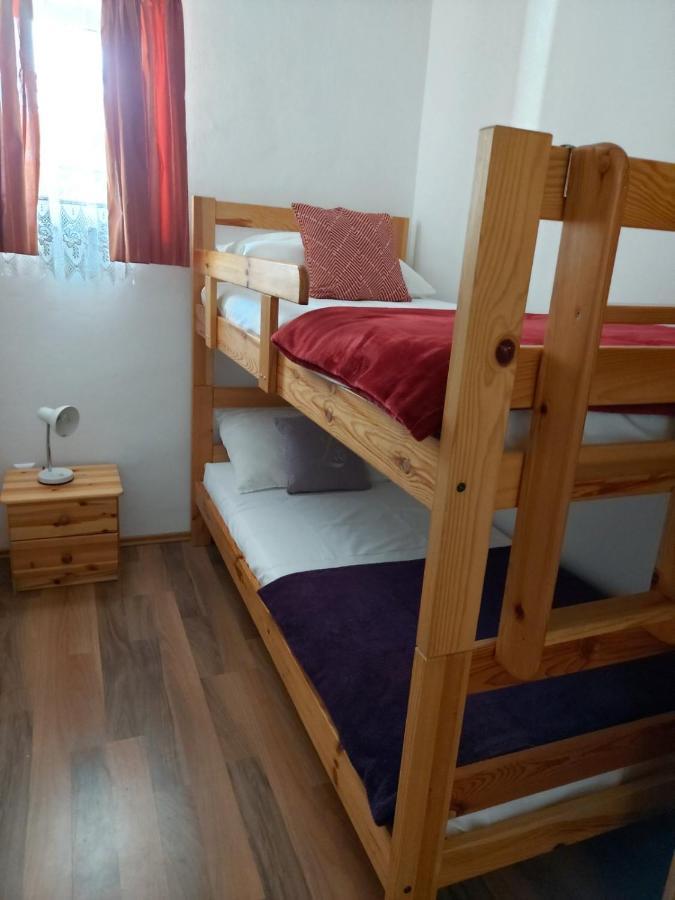 Apartmani Anita Malinska Bagian luar foto