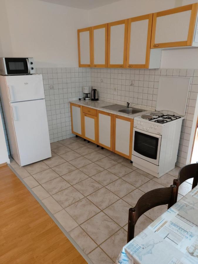 Apartmani Anita Malinska Bagian luar foto