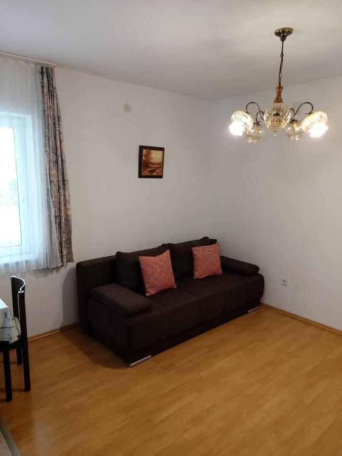 Apartmani Anita Malinska Bagian luar foto