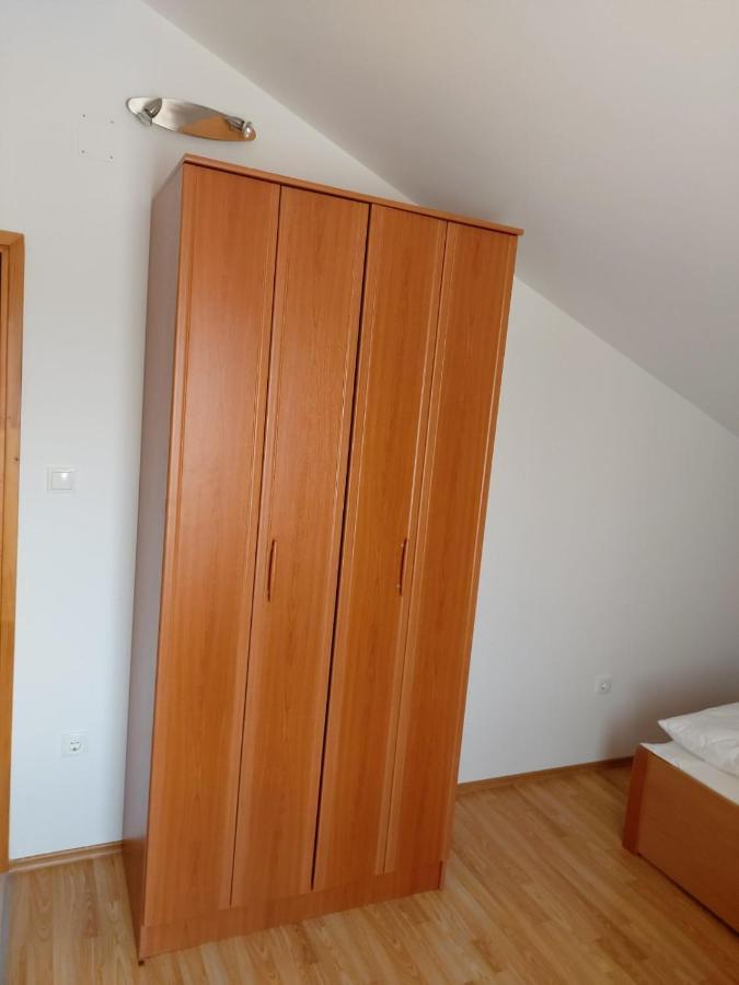 Apartmani Anita Malinska Bagian luar foto