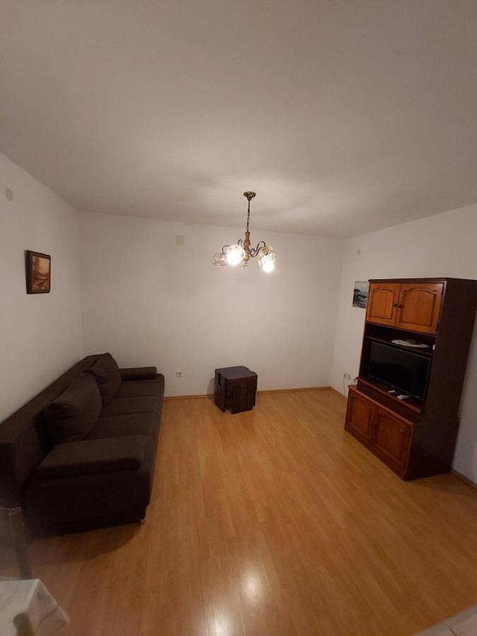 Apartmani Anita Malinska Bagian luar foto